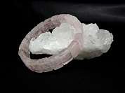 Браслет розовый кварц (р-р камня 9*13 мм), 18,5 см фото
