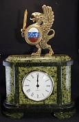 Часы "Грифон" бронза (змеевик, щит кахолонг, лазурит, яшма) 210*105*285 мм фото
