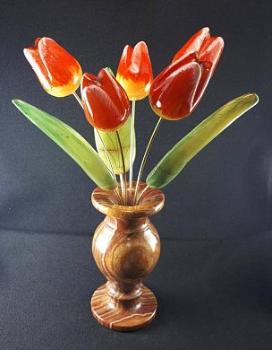 Ваза оникс с цветами селенит (тюльпаны) 51*51*205 мм фото
