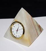 Часы "Пирамида" оникс (в коробке) 60*60*65 мм фото
